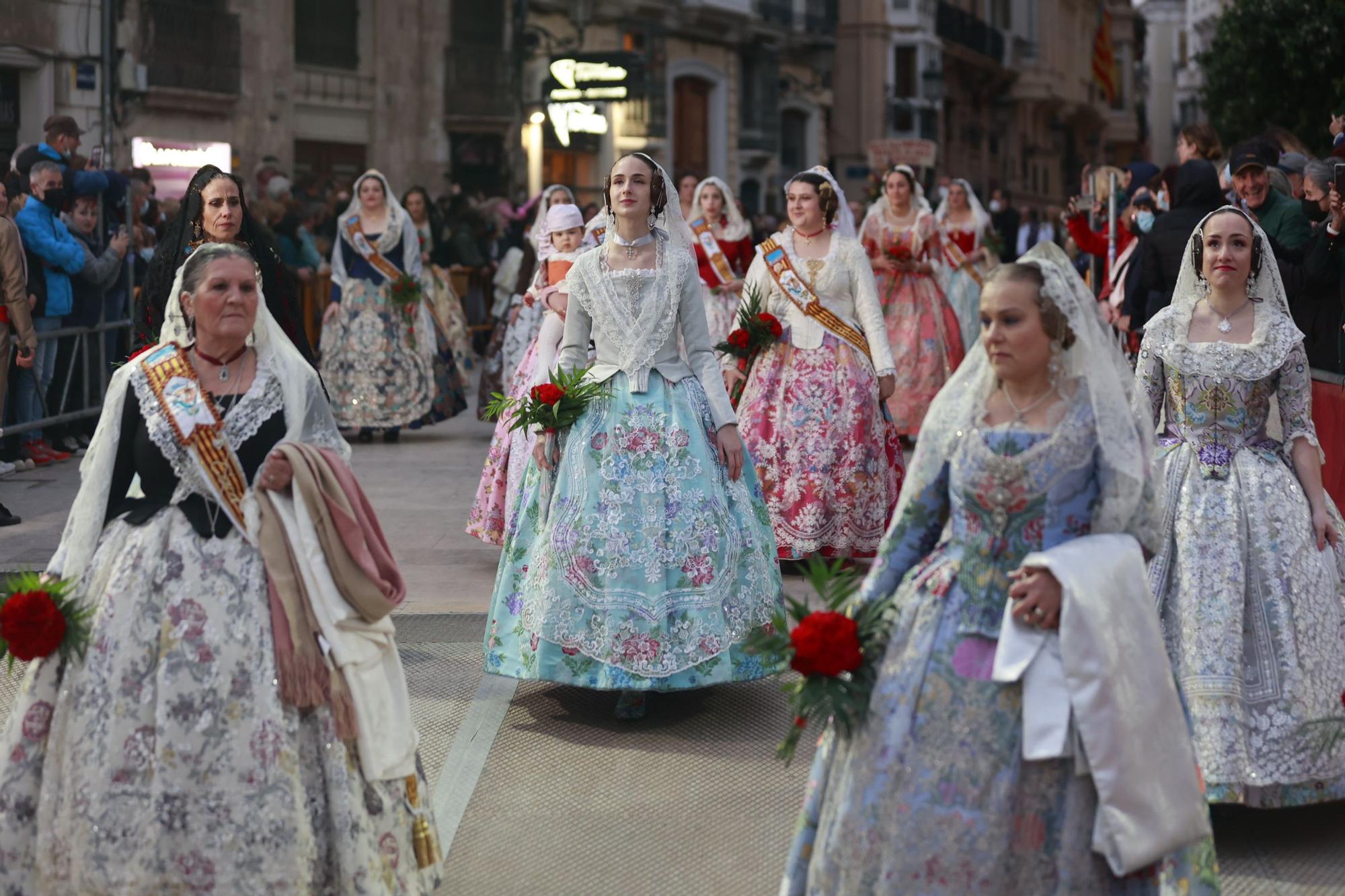 Búscate en el segundo día de ofrenda por la calle Quart (entre las 19:00 a las 20:00 horas)