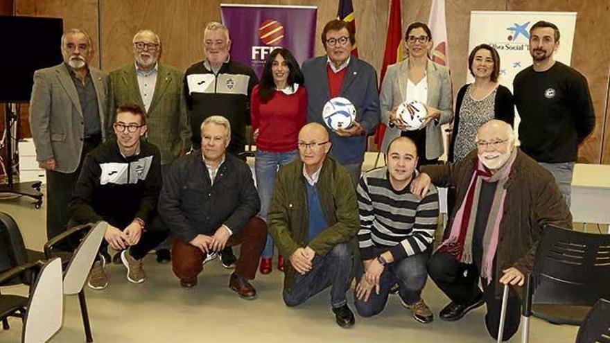 La FFIB regala balones tras un acuerdo con La Caixa