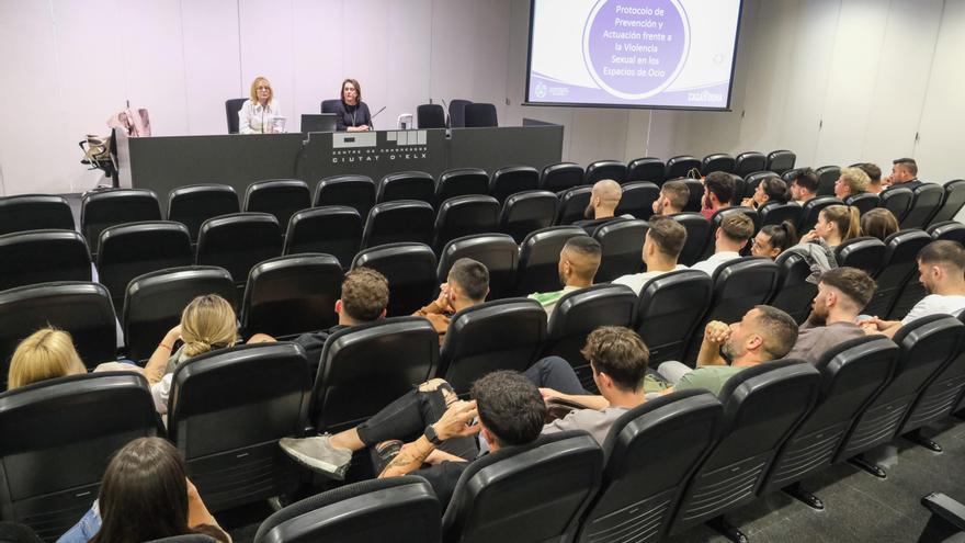 Negocios de Elche más que concienciados frente a la sumisión química, tocamientos, machismos...