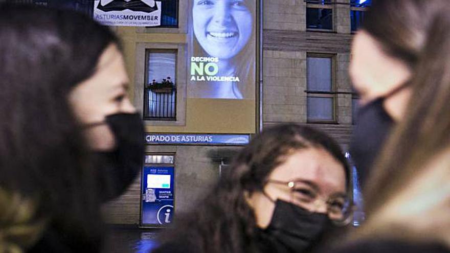 La proyección audiovisual en la plaza del Ayuntamiento. | Irma Collín