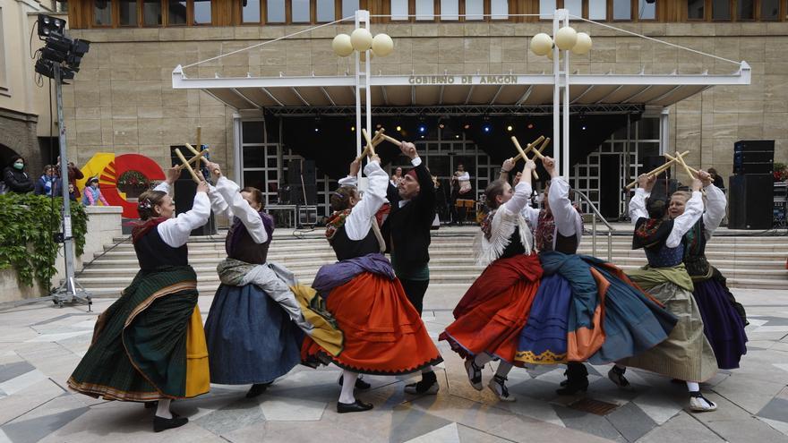 La fiesta por el Día de Aragón busca el cobijo