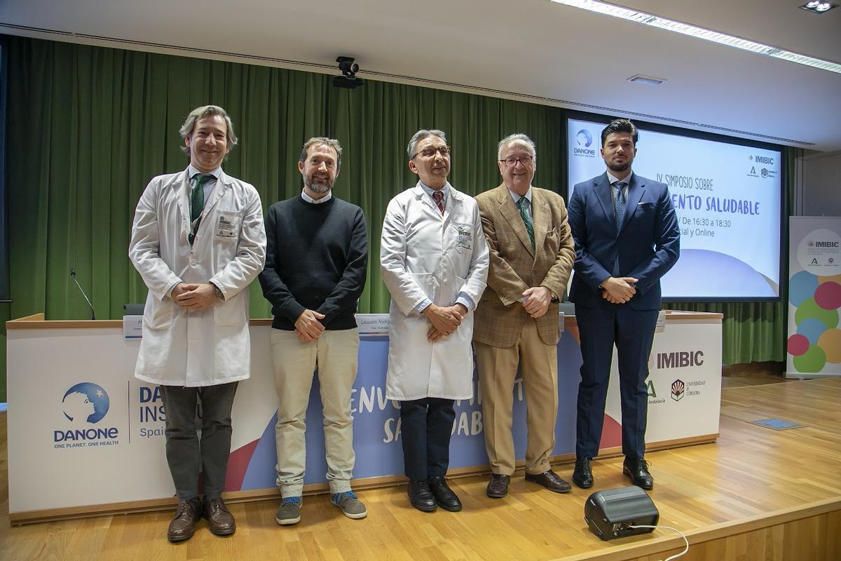 Representantes del Imibic y del Instituto Danone, junto a los ponentes.