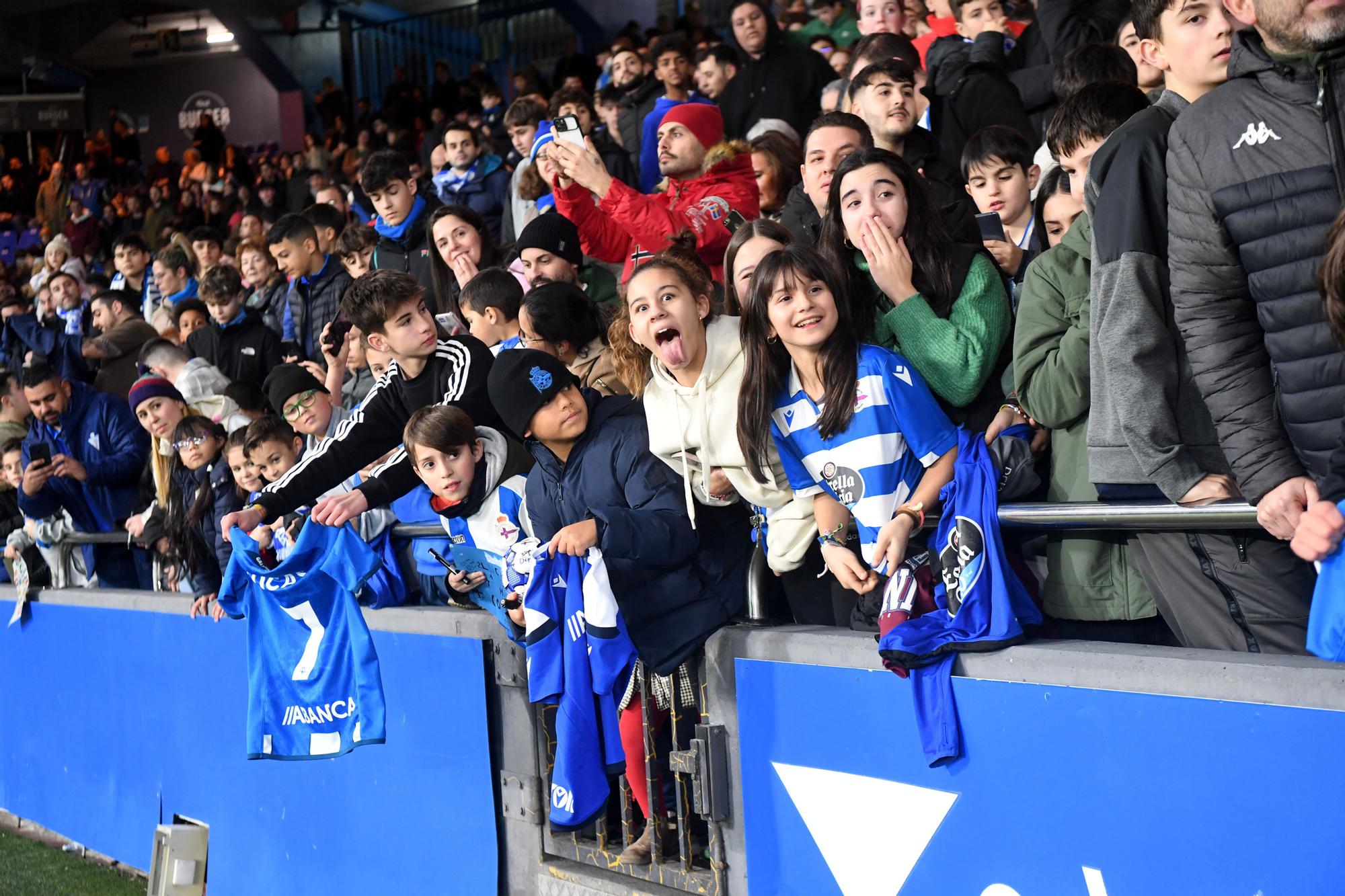 Riazor aclama a Lucas Pérez en su presentación