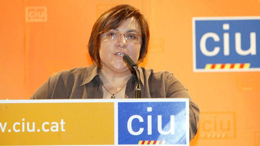 La portaveu de CiU, Glòria Selis, en un míting electoral.