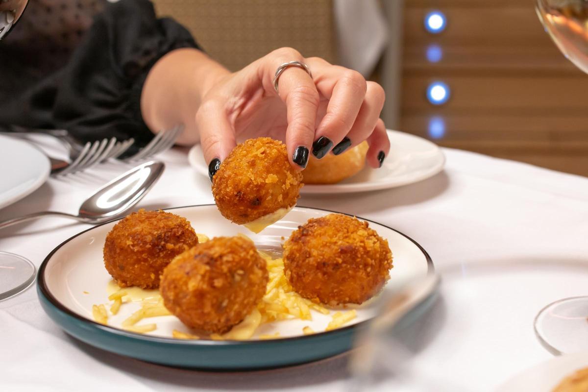 Croquetas de jamón ibérico en El Café de la Ópera.
