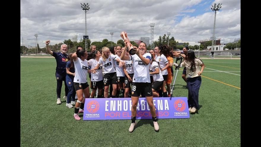 Las emotivas imágenes del campeonato del Valencia CF Femenino 'B' y el recuerdo a Fernando Martín