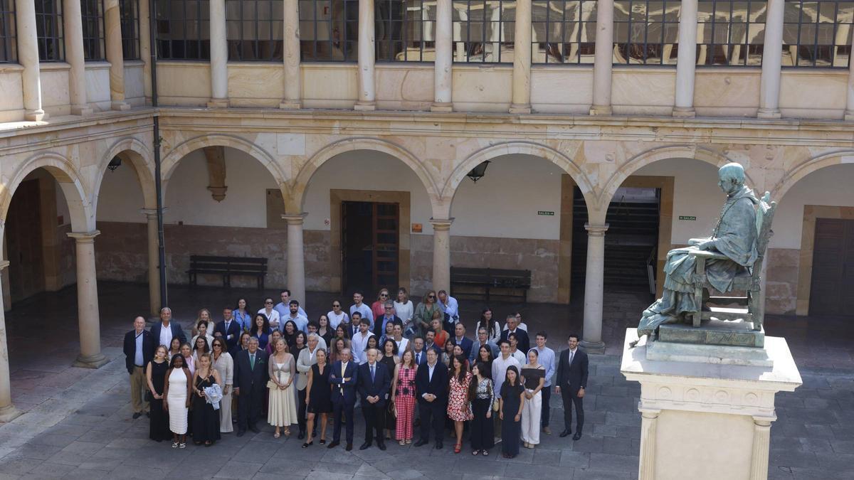 Participantes en el acto de cierre del programa de mentoring.