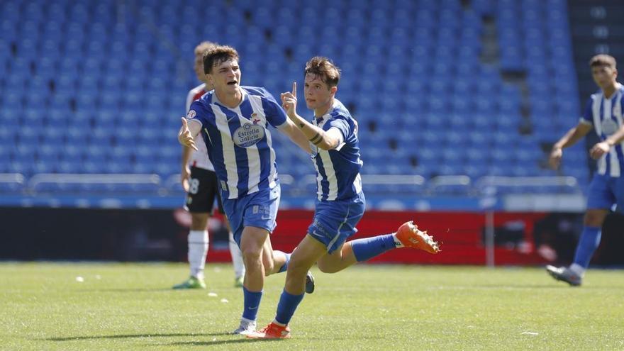 Así fue el golazo de Rubén López para el Fabril que aspira a ser uno de los mejores de Primera RFEF