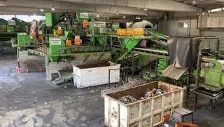 Tener "el peor vertedero de la Comunidad" costará a Alicante tres millones al año por no reciclar la basura