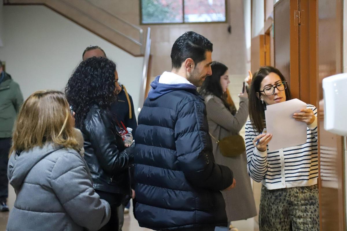 Fotogalería | Así se han desarrollado las oposiciones a celador del SES en Badajoz