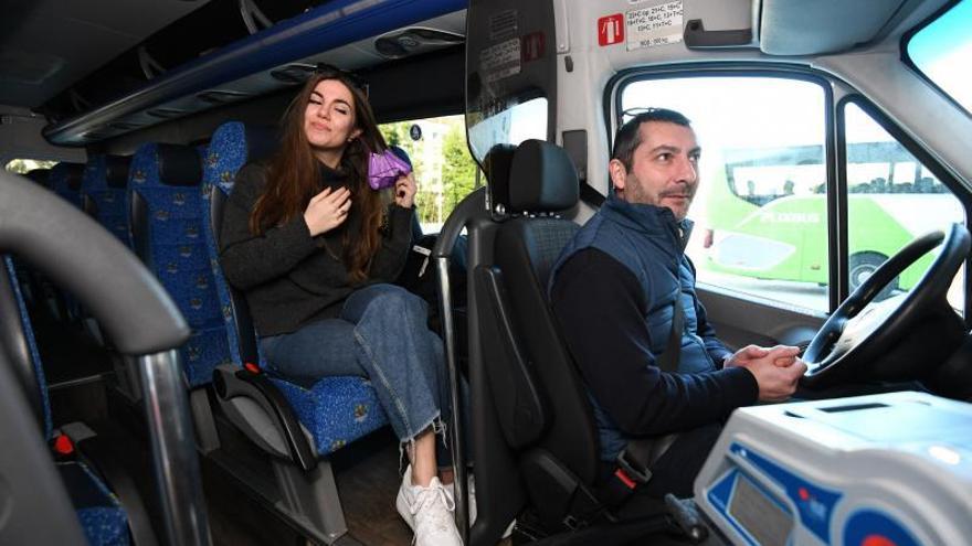 El área despide las mascarillas en el transporte con el menor número de casos de COVID de toda Galicia