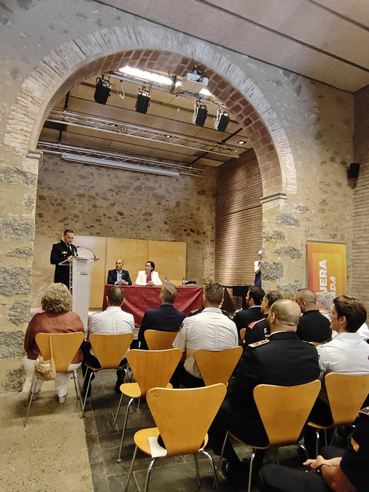 LA JONQUERA. Alonso Caballero s’acomiada com a cap de la Policia Local de la Jonquera