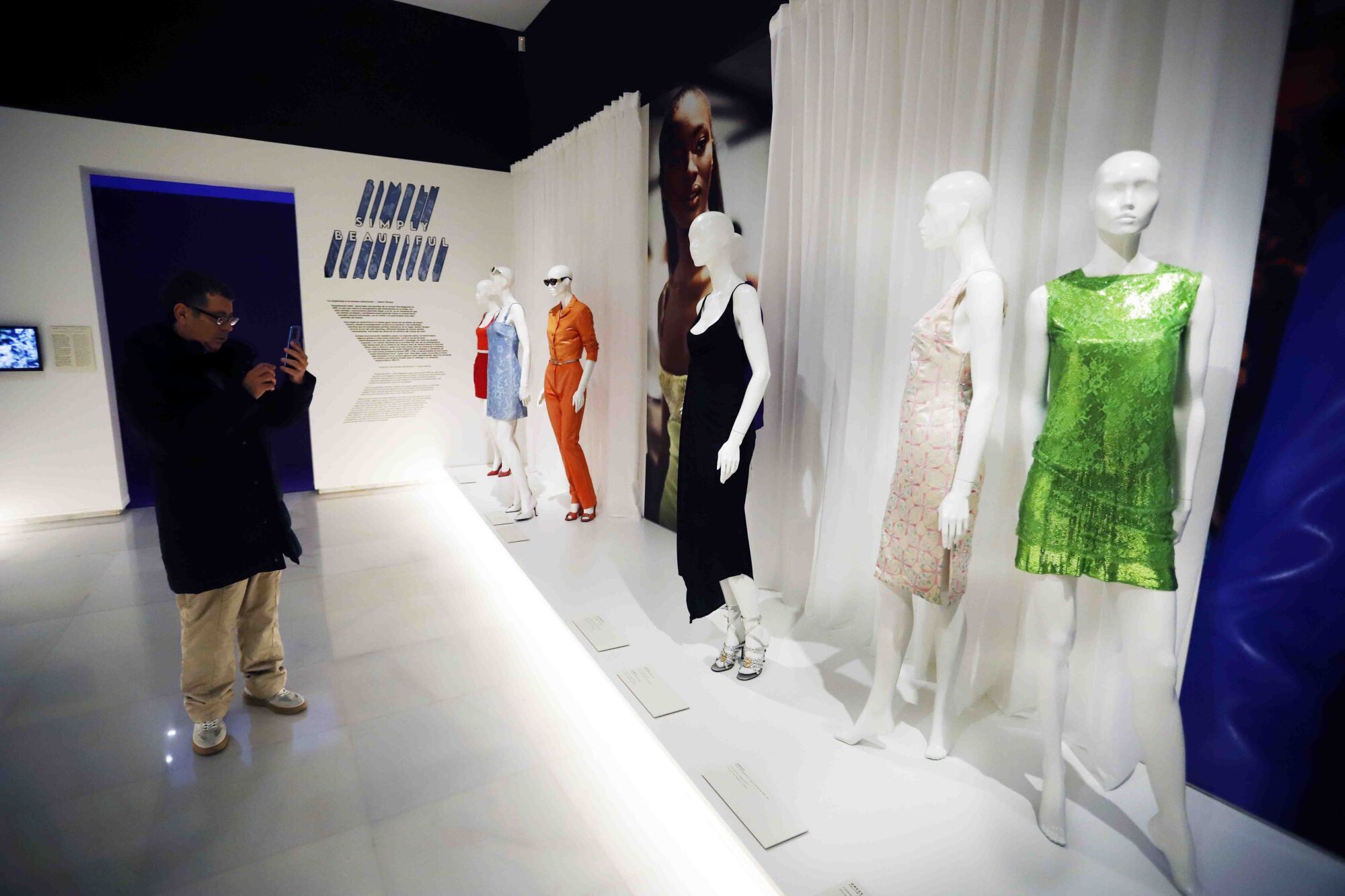 El Centro Cultural Fundación Unicaja de Málaga presenta ‘Gianni Versace. Retrospective’