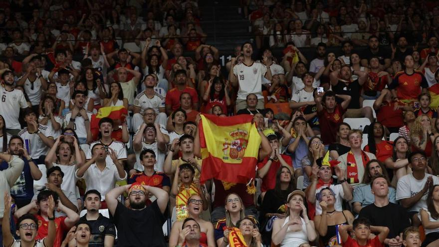 El Roig Arena vibra con la semifinal España contra Francia