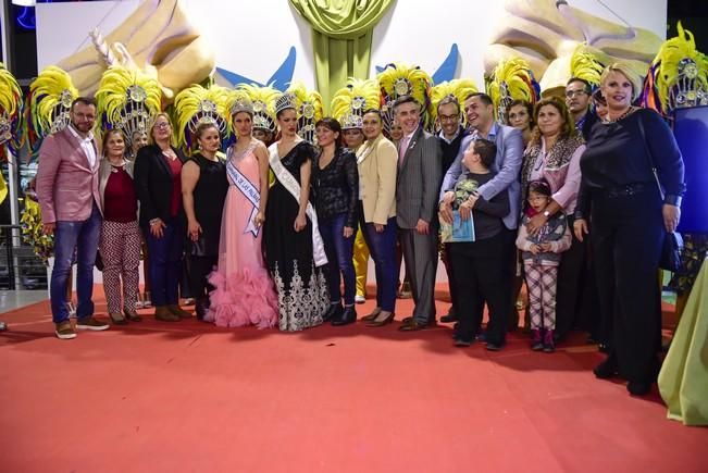 Donacion premio Reina del Carnaval del Centro ...