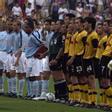 Celta y Zaragoza, antes de comenzar la final de 2001.
