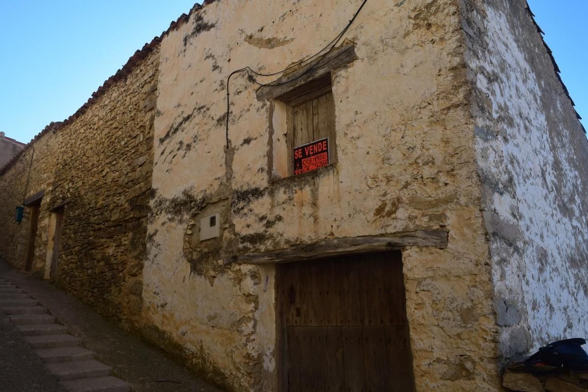 Casa de más de 250 metros cuadarados en Castellfort