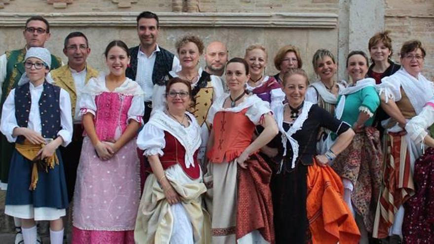 El Grup de Danses La Vall, de Albaida.