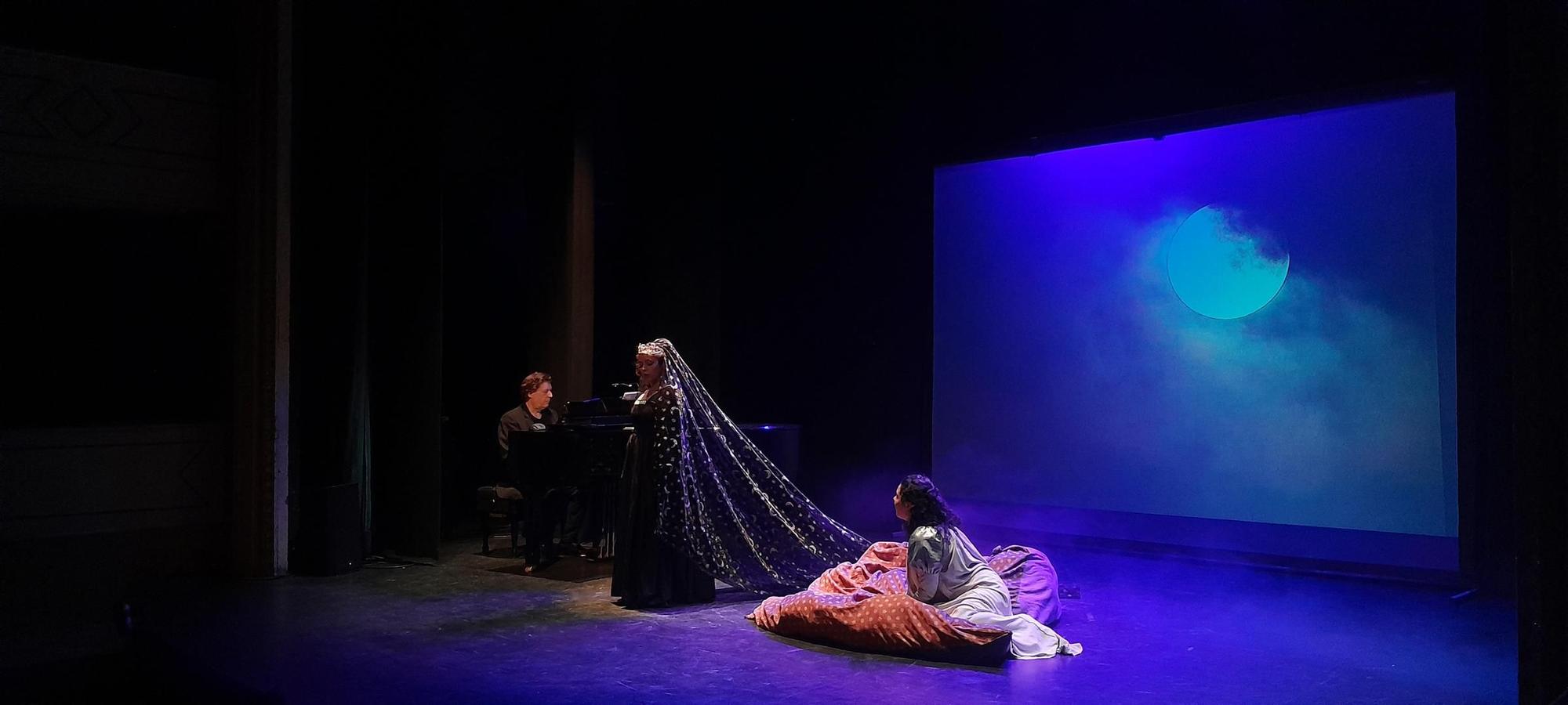 GALERÍA | Representación de "La flauta mágica", de Mozart, en el teatro Latorre de Toro
