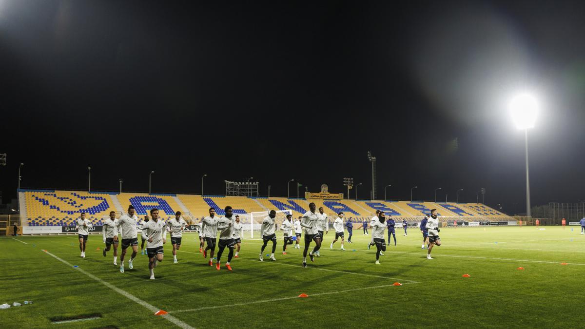 Entrenamiento del Valencia CF en Riad