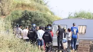 Las caravanas del asentamiento de Ibiza evitan por ahora el desalojo: "Nos da un poco de respiro"