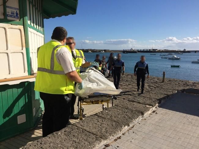 Un hombre fallece ahogado cerca del Muelle de la Pescadería de Arrecife