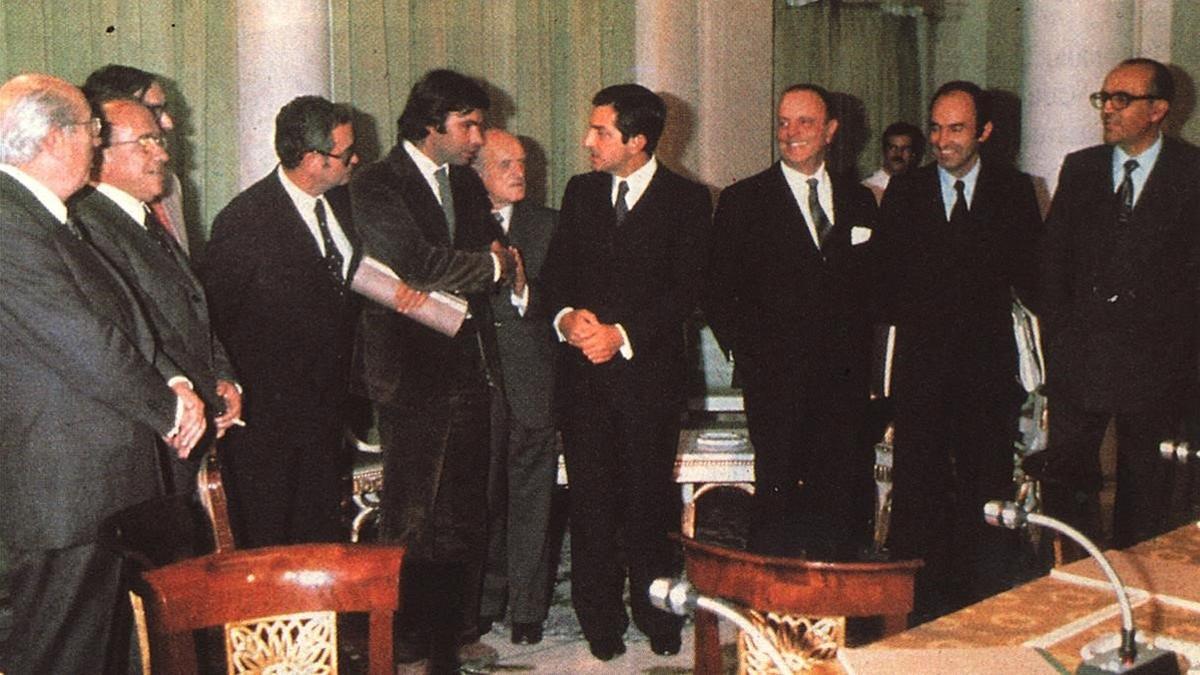 Firma de los Pactos de la Moncloa, el 27 de julio de 1977