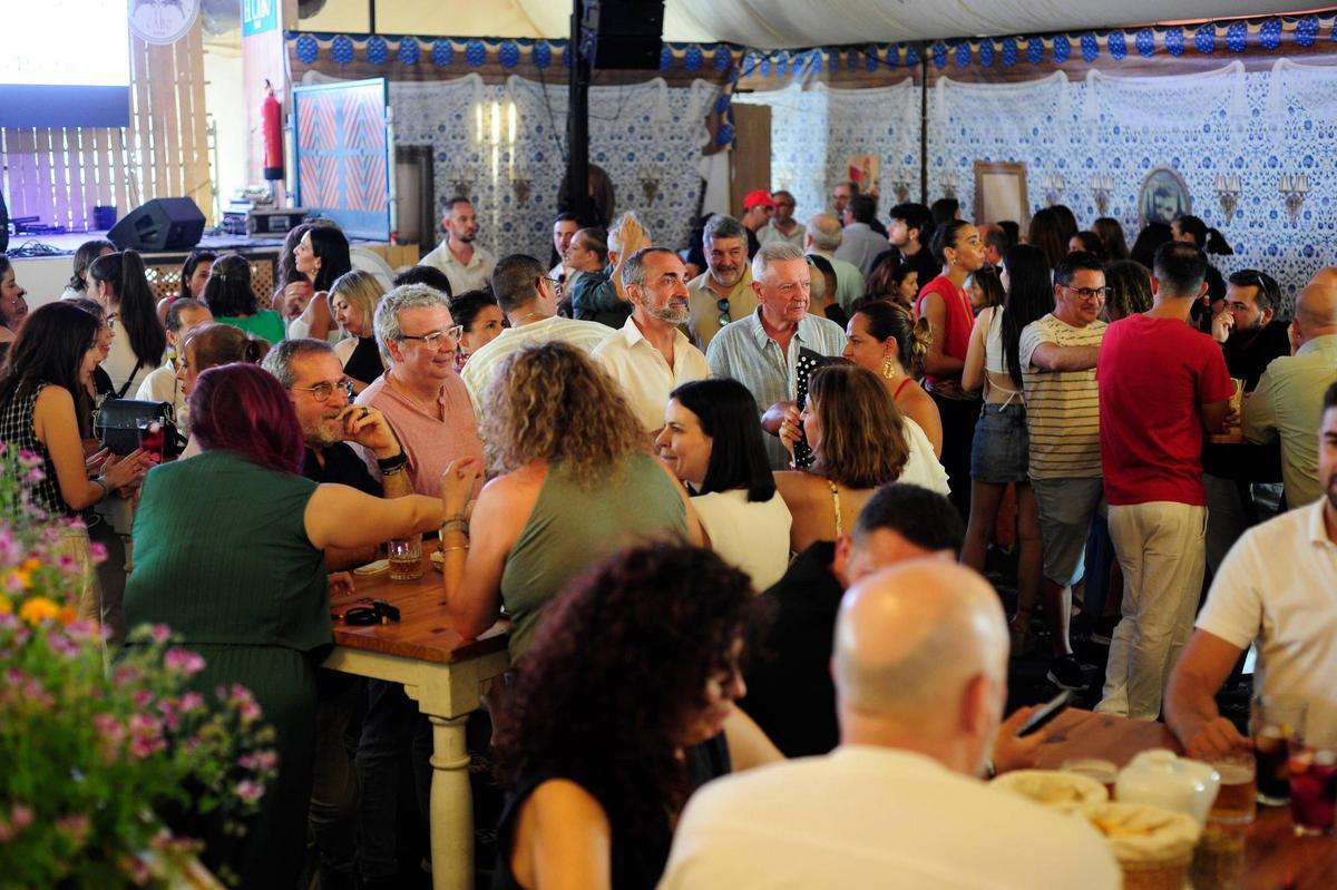 Fotogalería | Las imágenes de las comidas en el ferial de Badajoz
