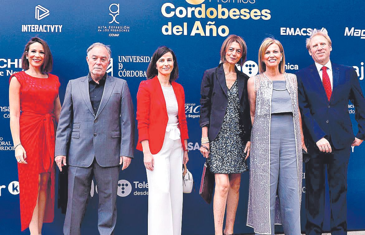 58.	Esther Barbero, Andrés Ponferrada, Virginia de las Heras, María Luisa López, Ángela Amate y Juan González.