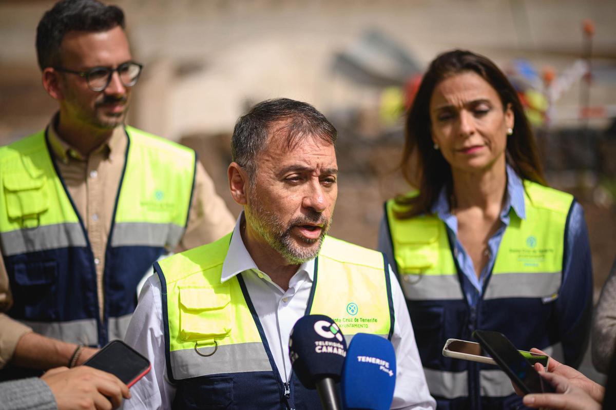 Visita a las obras del nuevo polideportivo de María Jiménez