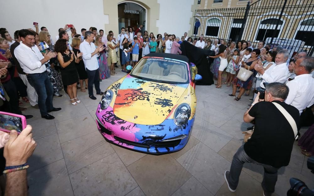 La "explosión de color" del artista Willy Ramos llega a Alicante