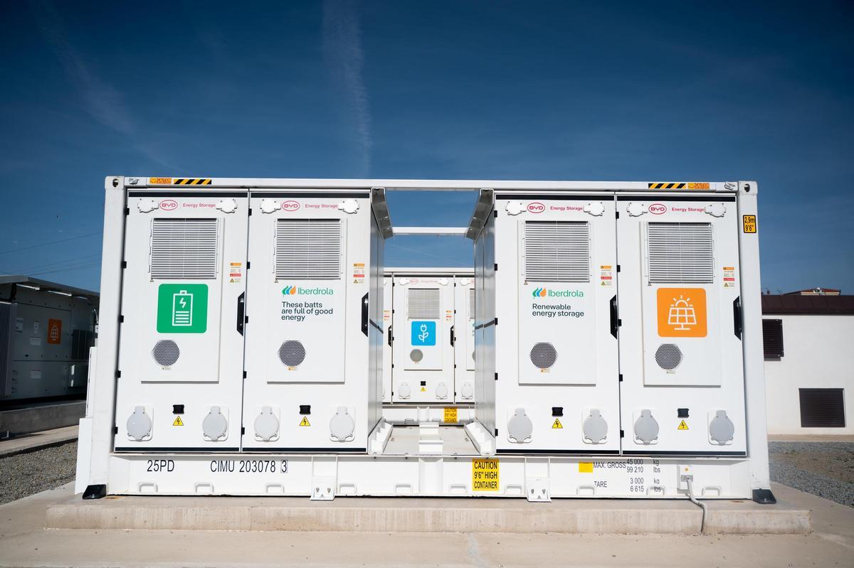 Fotogalería | Las imágenes del acto de inauguración de la mayor batería de almacenamiento de energía de España