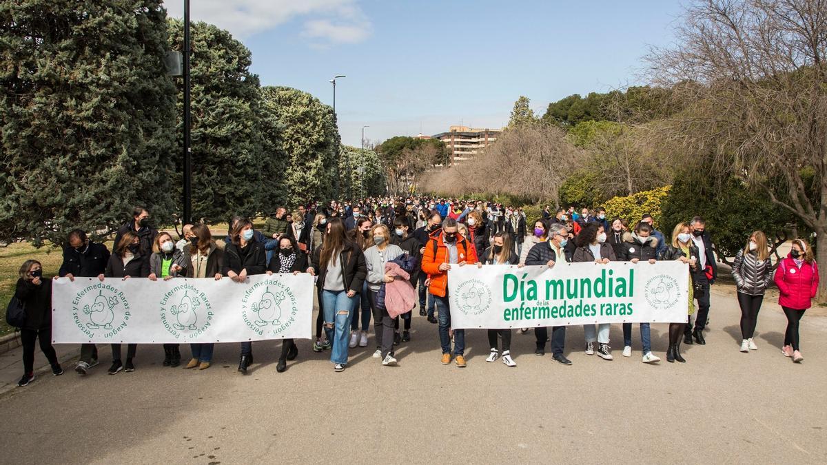 Los miembros de la asociación Somos Pera, esta mañana, en el parque José Antonio Labordeta.