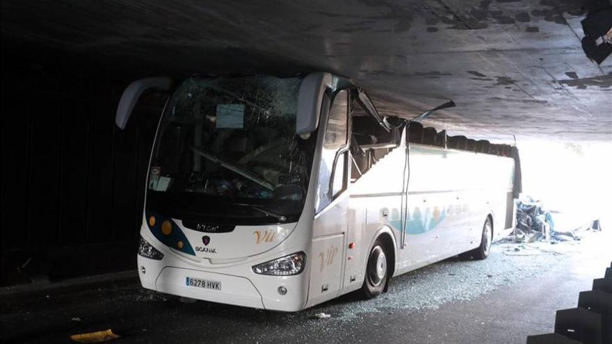 El accidente de un autobús en Lille causa seis heridos graves y 15 leves