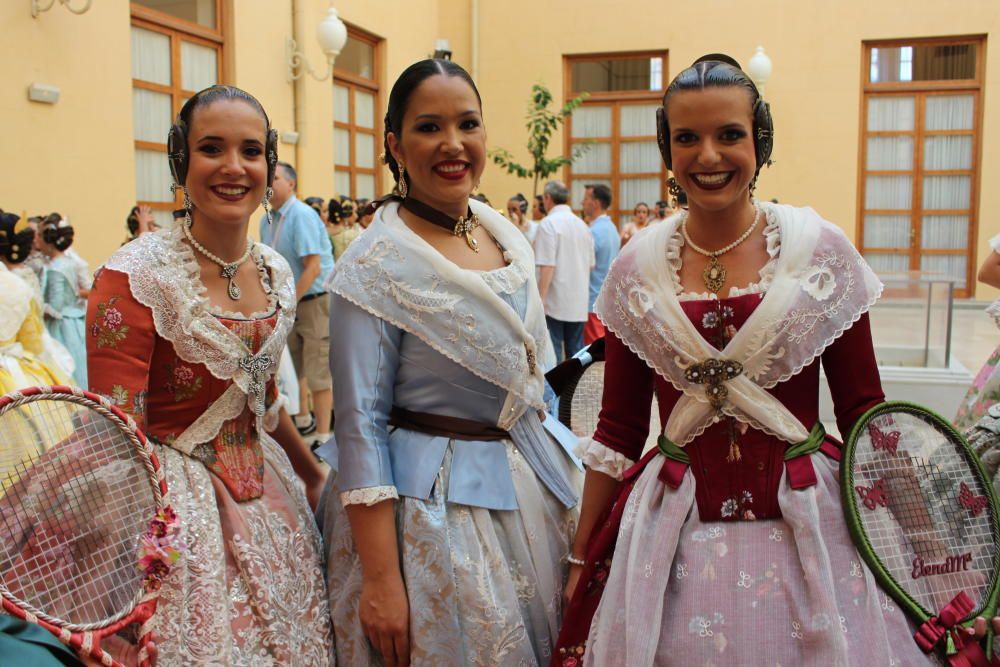 Las falleras de 2017, 2018 y 2019, en la Batalla de Flores