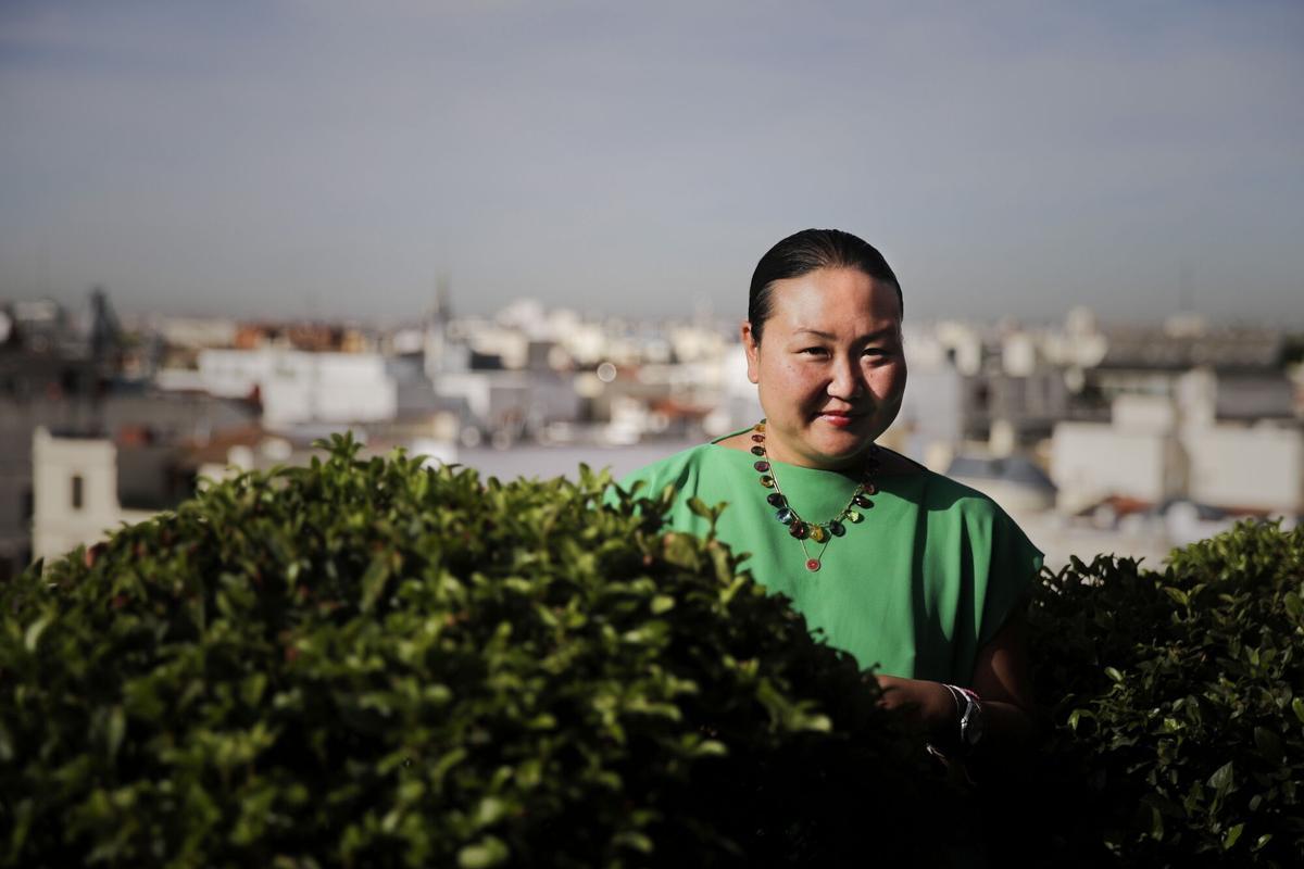 La escritora estadounidense Hanya Yanagihara retratada en Madrid.