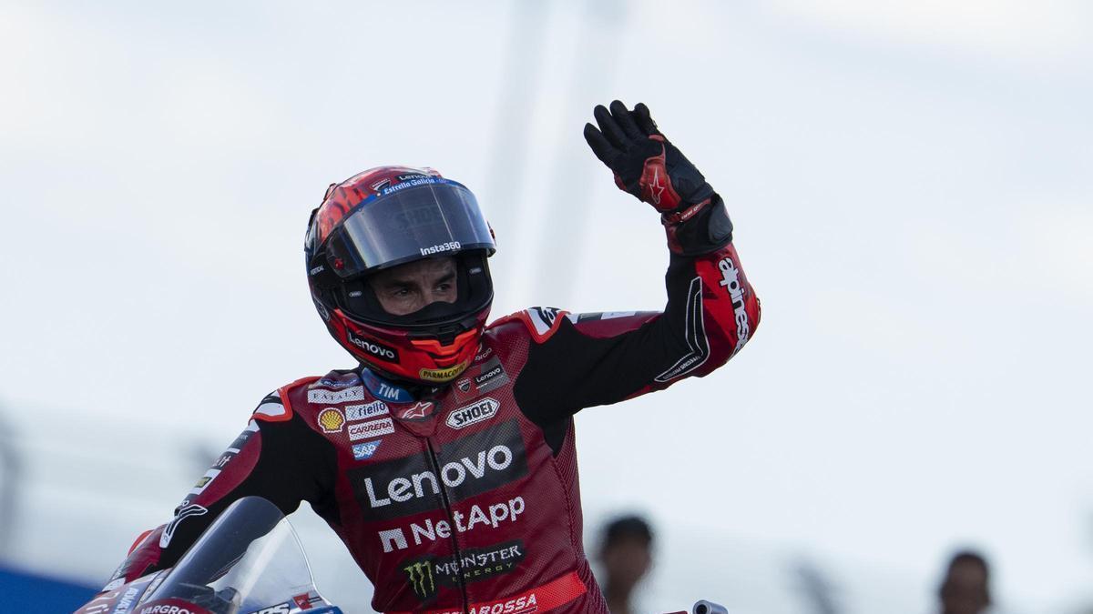 Márquez provoca el delirio en Jerez al lograr su primera 'pole' del año