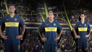 Las figuras de Cardona (izquierda), Tévez (centro) y Pavón, en el museo del Boca Juniors en Buenos Aires.