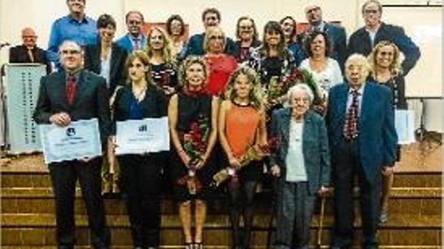 La foto de família dels guardonats a la Festa del Gremi d&#039;Hostaleria.