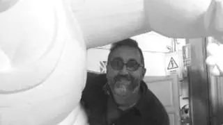 Conmoción en el mundo de las Hogueras por la perdida del artista Juan Alberto Navarro