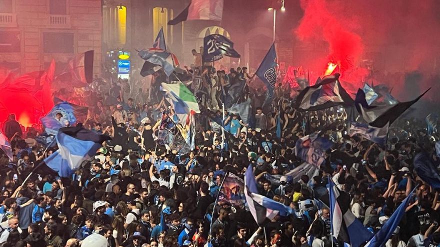 Los festejos en Nápoles durante la celebración del 'Scudetto'.