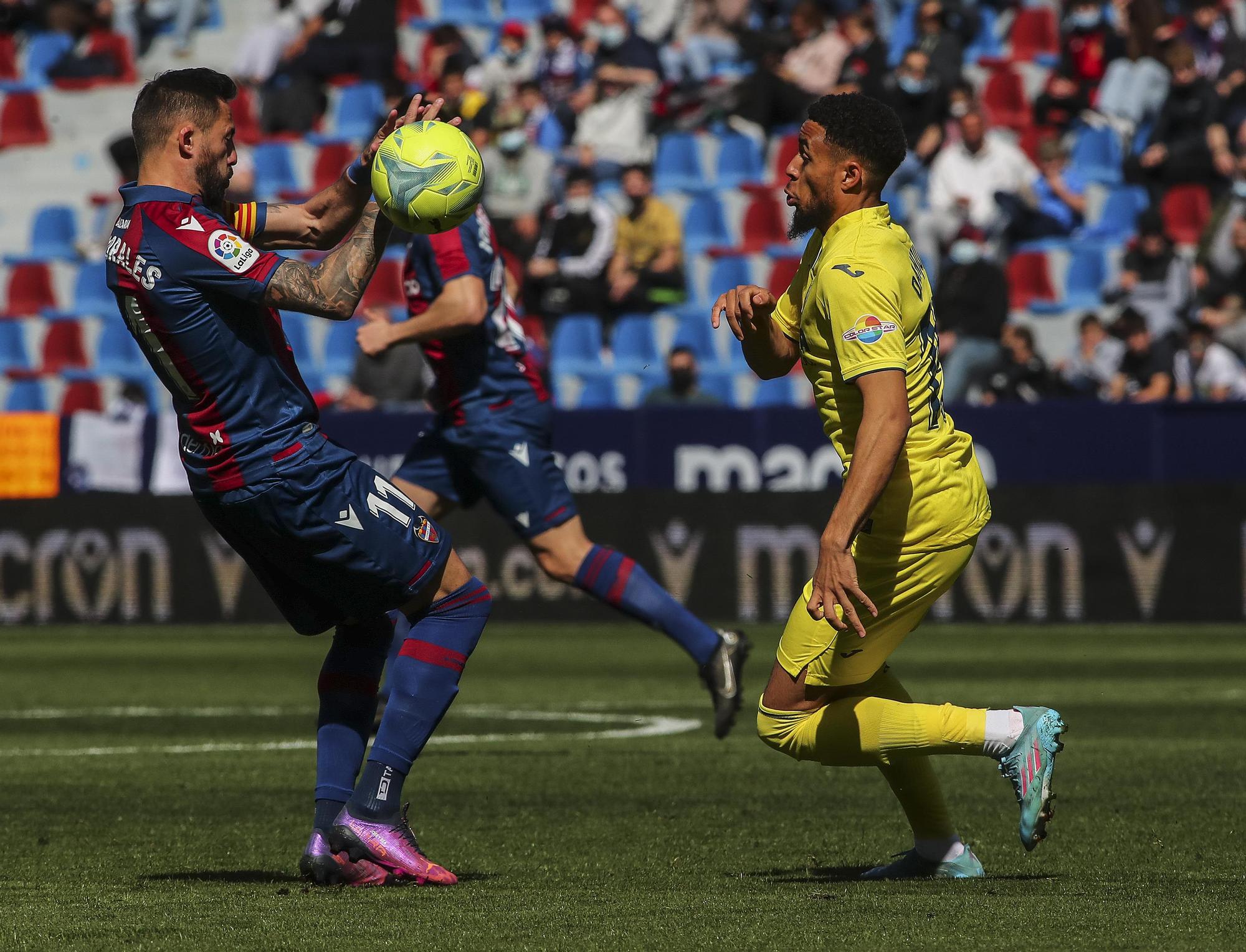 Las imágenes de la victoria del Levante frente al Villarreal en el Ciutat de València