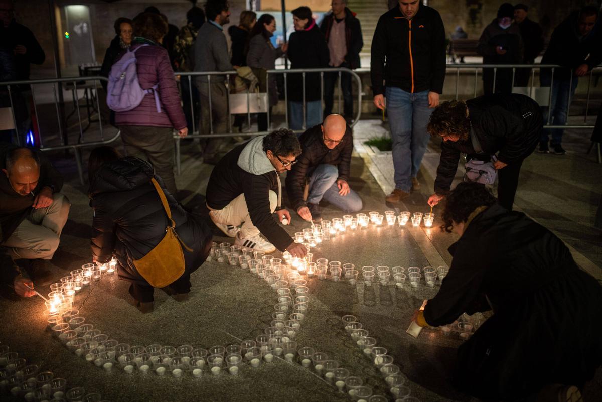 La prèvia de la Llum homenatja el miracle de la Séquia amb atletes, espelmes i espectacle