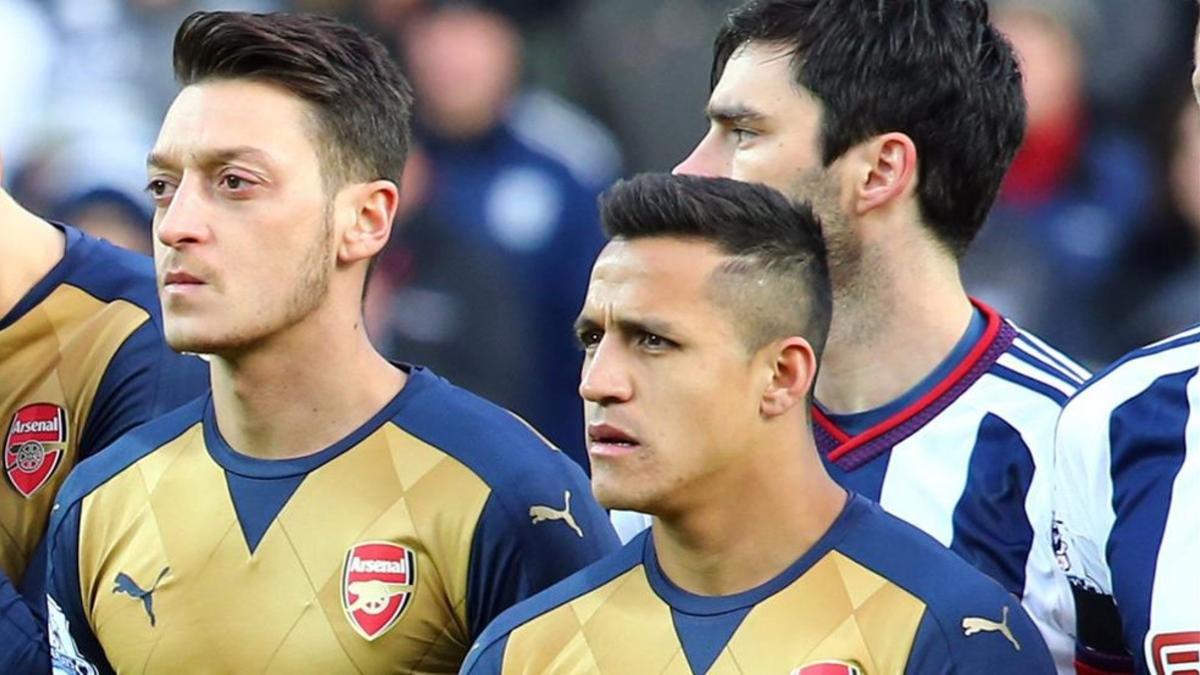 Alexis y Özil podrían salir del Arsenal.