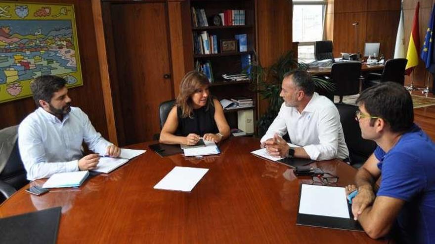 Beatriz Mato y Óscar García Patiño, ayer, en la reunión.