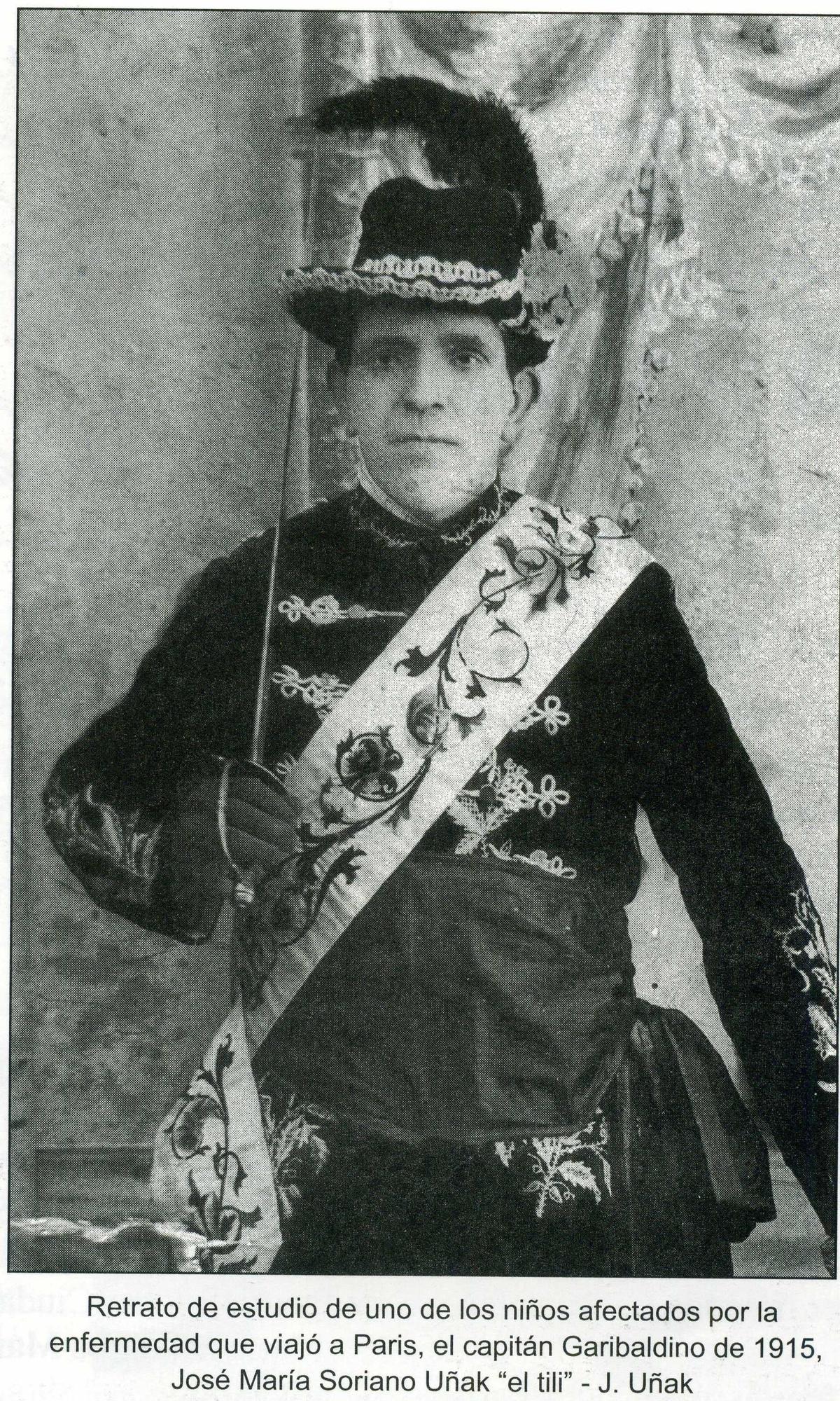 José María Soriano, uno de los niños vacunados en París, fue capitán de la comparsa de Garibaldinos en 1915.