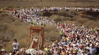 Devoción multitudinaria en Güímar: miles de peregrinos acompañan a la Virgen del Socorro en su Bajada