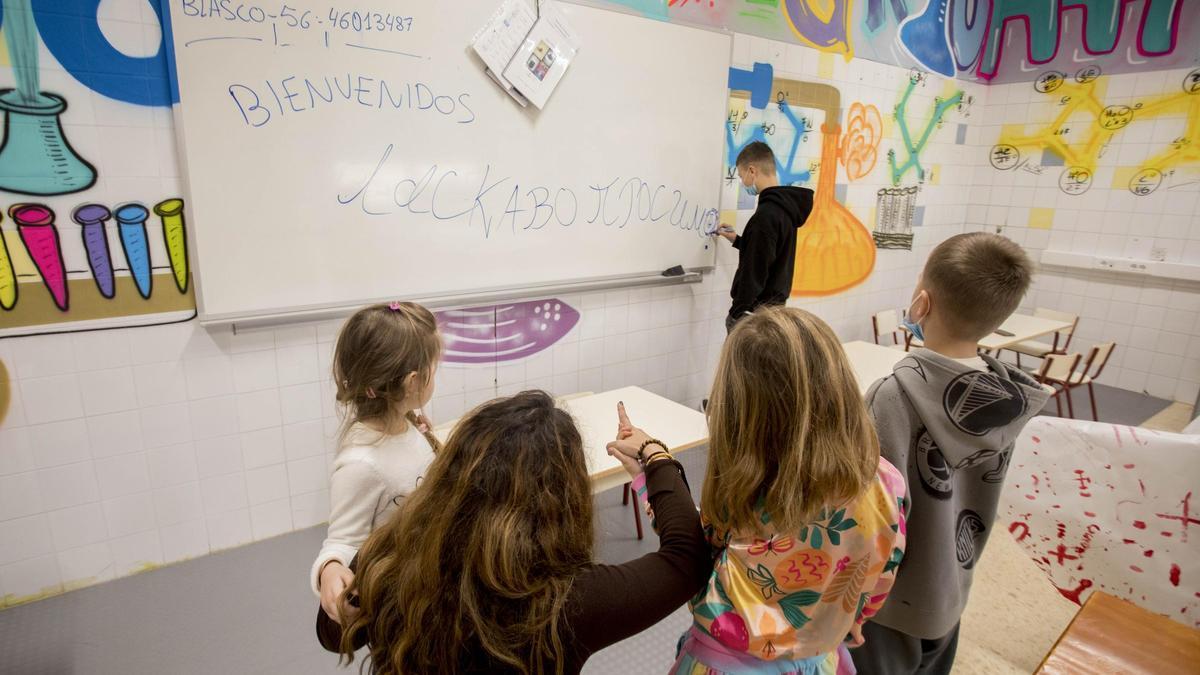 El cheque escolar beneficia a los menores de València.