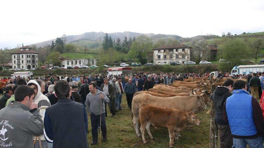 La Feria de Semana Santa de Sevares (Piloña) cumple 20 años