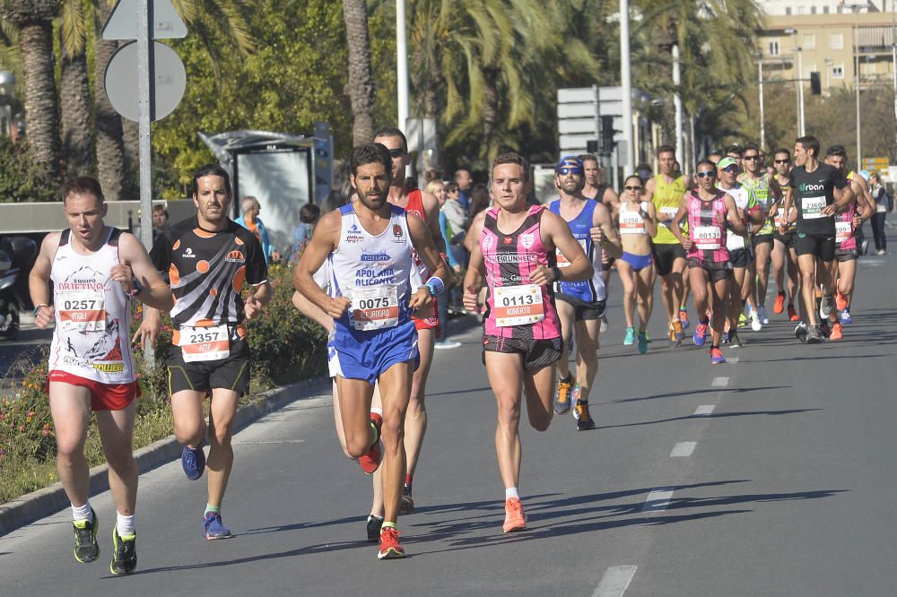 Hassane Ahouchar logra su cuarta victoria en el Medio Maratón de Elche